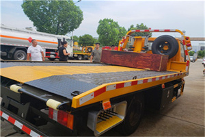 建外附近拖车电话号码服务