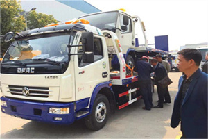 建外汽车道路救援拖车价格